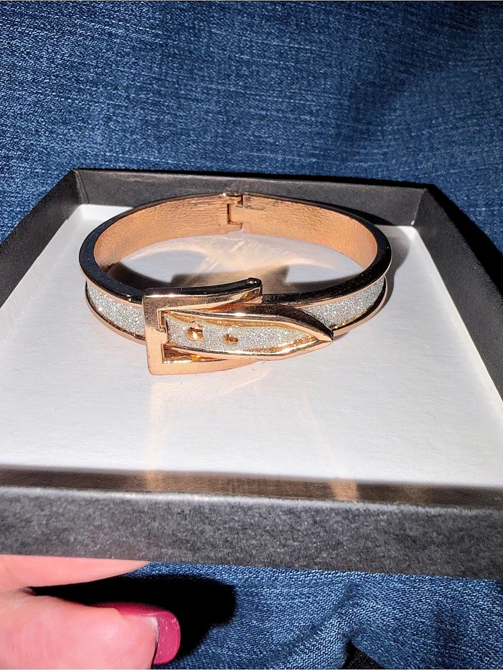 Glitter Buckle Bracelet in Black & Gold Like New